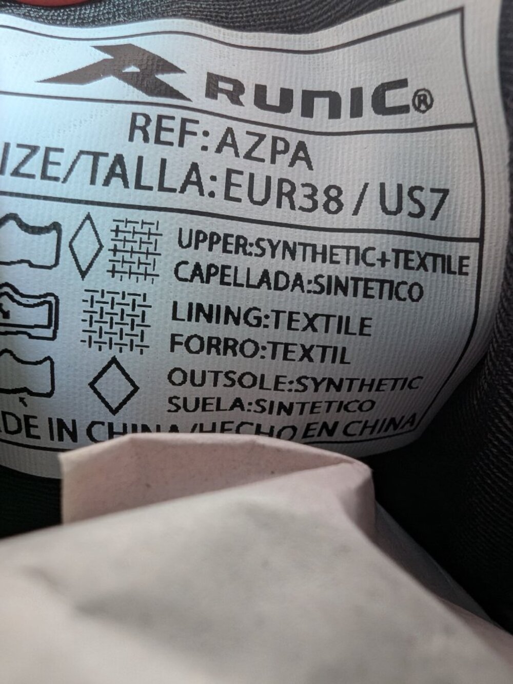 *New* Runic Unisex Ball Control Soccer Cleats - Size 7 - Picture 6 of 6
